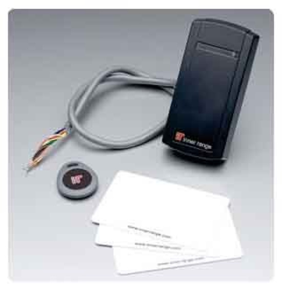 Dvo formatni bezkontaktni čitač